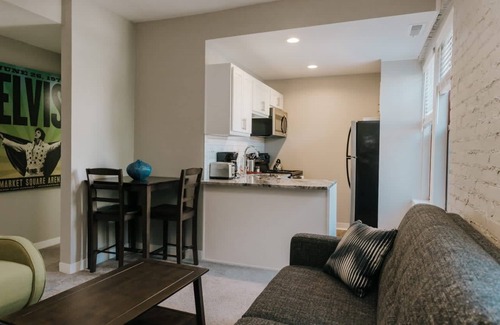 Chatham-Arch Apartamento | 2 combined apts near nightlife & attractions