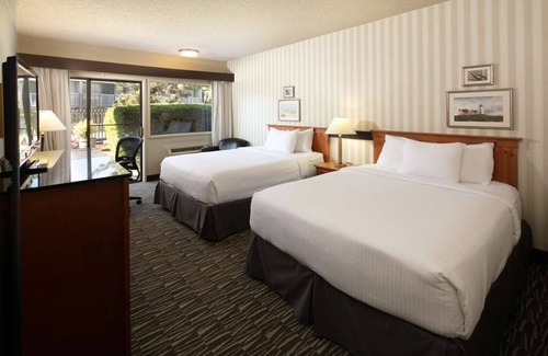 West Bellevue Hotel | 2 Comfortable Units! A quick drive away from Downtown Bellevue! Pets Allowed!