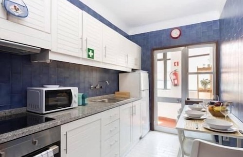 Lapa Apartamento | 2 Comfy Bright Flats w/ Netflix