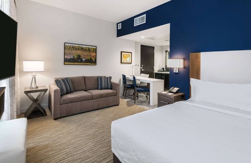 College Station Hotel | 2 Connecting Suites at a Hotel