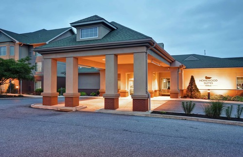 Rohrerstown Apartamento | 2 Connecting Suites at a Hotel