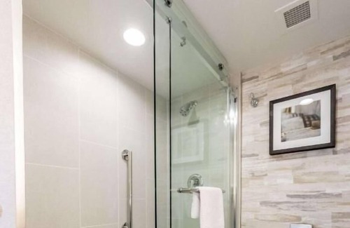 Lexington Hotel | 2 Connecting Suites at a Hotel