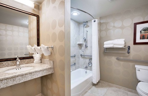 Milwaukee Hotel | 2 Connecting Suites at a Hotel