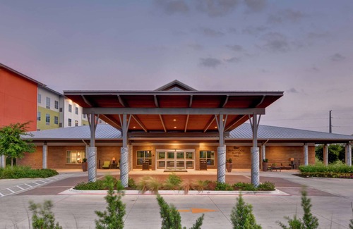 McNeil Apartamento | 2 Connecting Suites at a Hotel