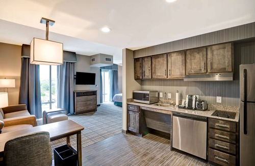 Franklin Apartamento | 2 Connecting Suites at a Hotel