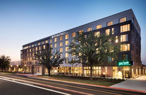 Greeley Casa | 2 Connecting Suites at a 4⭐️ Hotel