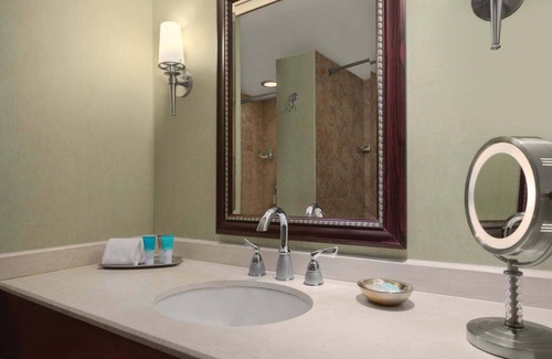 Southeast Orlando Casa | 2 Connecting Suites at a 4⭐️ Hotel