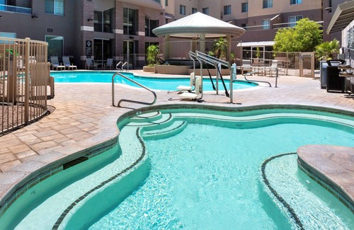 South Mountain Apartamento | 2 Connecting Suites at a Hotel