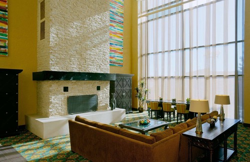 Southside Casa | 2 Connecting Suites at a 4⭐️ Hotel
