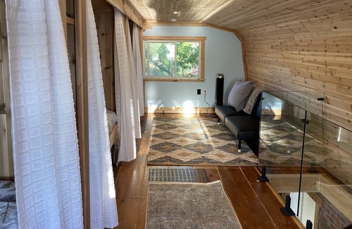 Honey Harbour Cabaña | 2 Cottages on a Private Island - The perfect 2 family retreat. (2 min boat ride)