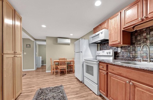 Seaside Heights Cabaña | 2 Cozy Coastal Cottages Steps From The Beach, Linens & Towels, 8 Beach Badges