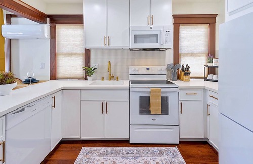 Whittier Apartamento | 2 Craftsman Duplex Units - Groups - Views - Parking - W/D - Disney/Universal