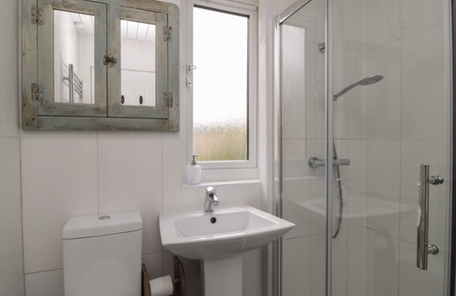 Norham Cabaña | 2 CROSS VIEW, pet friendly, character holiday cottage in Norham
