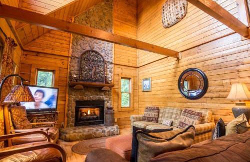 Boone Casa | 2 Cubs Cabin