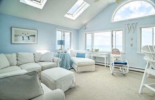 Ocean Bluff-Brant Rock Casa | 2 Decks and Beach Access Oceanfront Getaway!