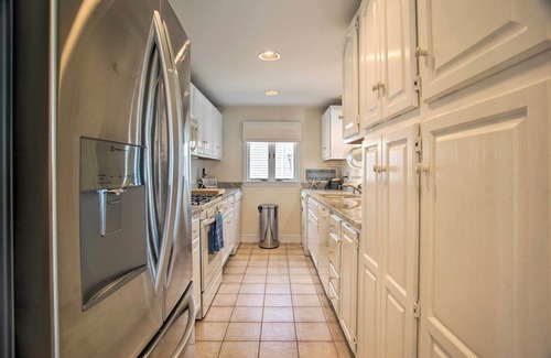 Ocean Bluff-Brant Rock Casa | 2 Decks + Beach Access: Oceanfront Getaway!