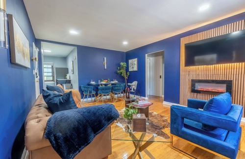 Hasbrouck Heights Apartamento | 2 DEEP Discounted Apts by American Dream, Sleeps 8