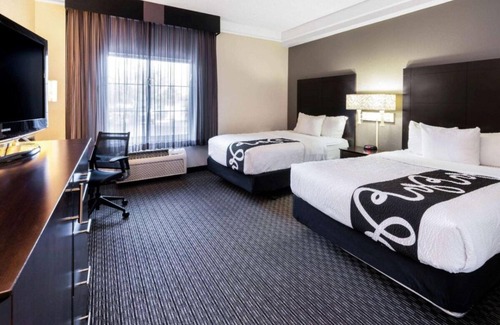 Superstition Springs Hotel | 2 Double Beds at La Quinta Inn & Suites by Wyndham Mesa Superstition Springs
