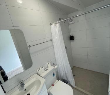 Rotorua Chalet De Esquí | 2 Double Beds including 1 Sofa Bed Garden Charlet unit C, 9 Steles Lane, Rotorua