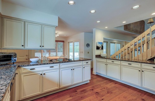 Oceanside Casa | 2 Duck Hawk - Sea Pines just a Short Walk to the Beach & Private Pool