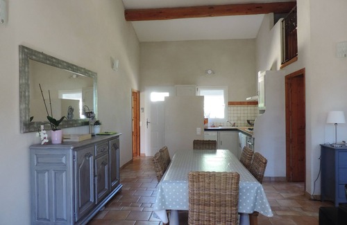 Bedoin Villa | Bedoin centro de la villa de 800 metros, piscina privada vallada a los pies del viento
