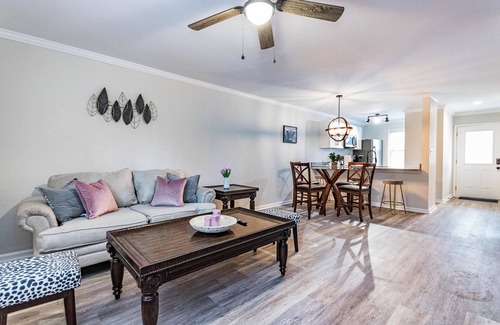Southeast Raleigh Casa | 2 ensuite townhome in Raleigh -starts at 2.8k/month