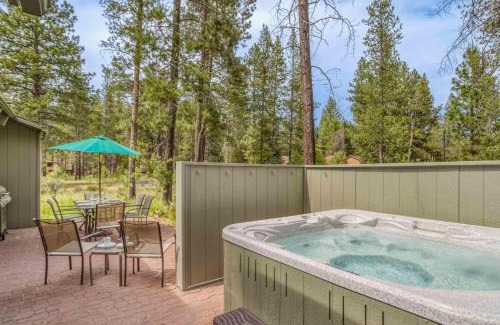 Tennis Village Casa | 2 Fawn Lane - Meredith Lodging