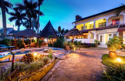 Entebbe Complejo | 2 Friends Beach Hotel