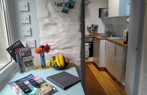 Calstock Apartamento | Stunning studio apartment with private courtyard