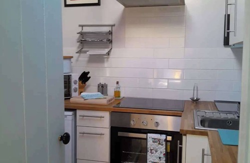 Calstock Apartamento | Stunning studio apartment with private courtyard