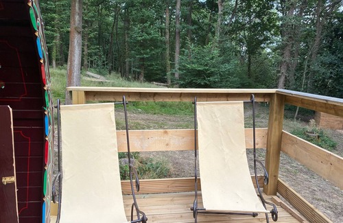 Longhope Chalet De Esquí | 2 Guests - Pet Friendly - Traditional Gypsy Vardo