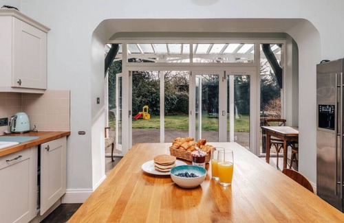 Henley-on-Thames Casa | Waterfront Retreat