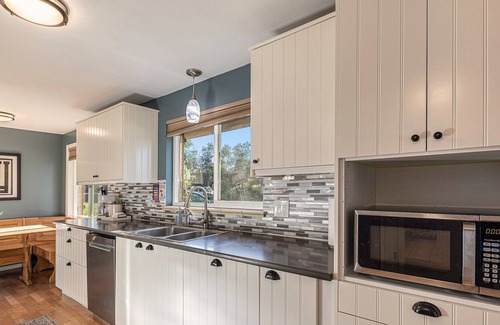 Littleton Casa | 2 Homes | 10 Bedrooms | 15 min walk apart