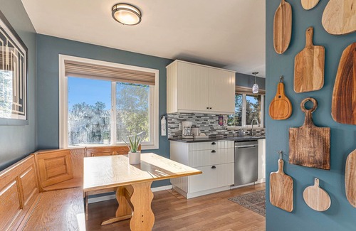 Littleton Casa | 2 Homes | 10 Bedrooms | 15 min walk apart