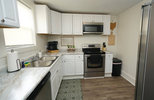 Elyria Casa | 2 homes- 7BR: Gather & Relax