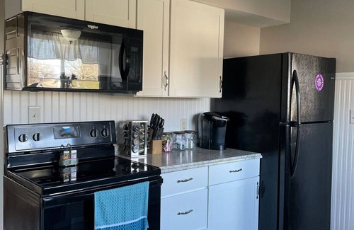 Otterbien Home Casa | 2 Homes for large group / Hot Tub & Close to all