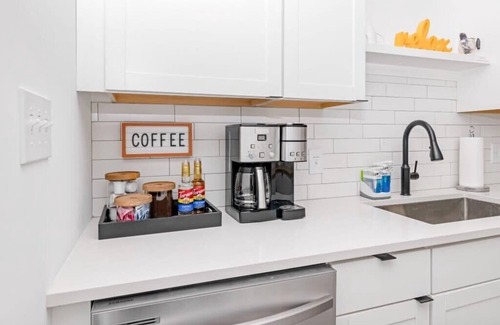Indianapolis Casa | 2 Homes in 1! 2 SPAs, Sleeps 16, Near Downtown!