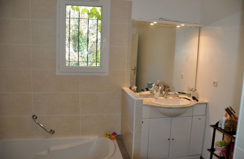 La Bruguiere Casa | 2 CASAS Gran jardín-Piscina -Jacuzzi -10 PERSONAS