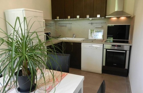 Saint-Saturnin-les-Avignon Apartamento | 2 apartamentos independientes en la planta baja.