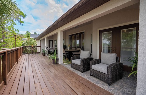Clermont Casa | 2 King 2 Twin 1 Queen Enormous Deck 3BD Lakeview House at Waterfront Park