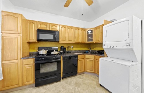 Constable Hook Casa | 2 King Beds! 1 min to NYC Train