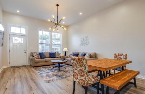 Shelby Park Casa | 2 King, Sleeps 9, Fair & Expo Ctr, Churchill, Bourbon tours, Downtown, University of Louisville, Foodie, Shopping, Nightlife!