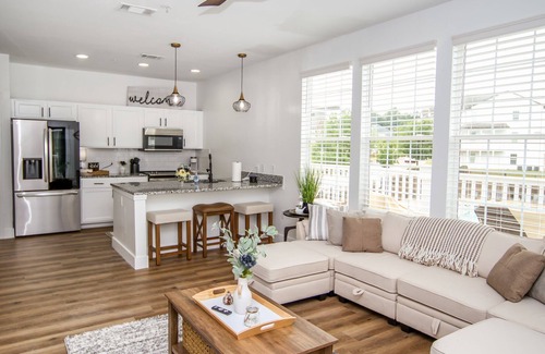 Oxford Condominio | 💎2 King Suites 3 Minute Drive to All in Oxford 💎
