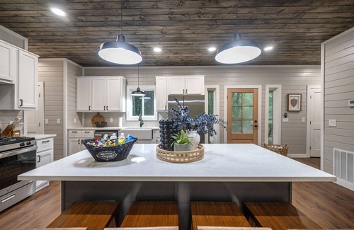 Pickens Cabina | Tucked under beautiful tall pines-games-hot tub-firepit-huge deck-2 king suites-