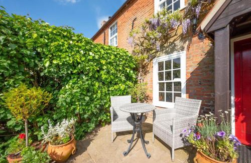 Docking Casa | 2 Little Lane