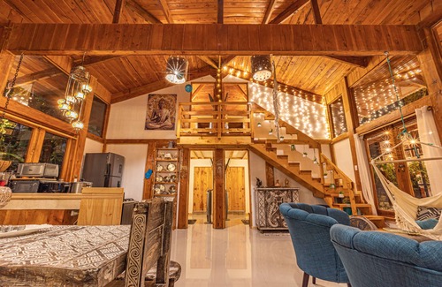 Jacó Villa | 2 Magical Tropical Villas with Pool 5 min from Jaco Beach, up to 23 guests