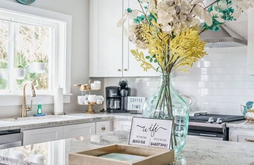 Vilano Beach Casa | 2 Mermaids Seaside Retreat for 8
