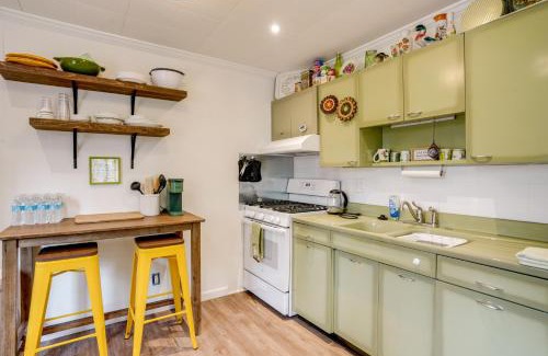 Prescott Casa | 2 Mi to Arizona Christmas City! Cabin with Fireplace