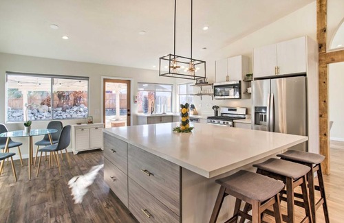 Indio Casa | 2 Mi to Coachella Indio Getaway with Outdoor Oasis!