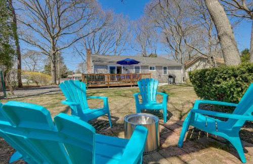 Hyannis Casa | 2 Mi to Craigville Beach Hyannis Home with Deck